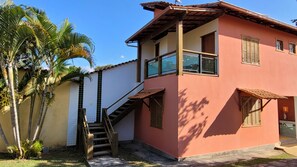 Chalé Deluxe com Banheira de Hidromassagem | Vista do quarto