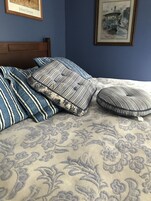 Triple Room, Private Bathroom (Le Colour Bleu) | Premium bedding, iron/ironing board, free WiFi, bed sheets