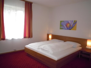In-room safe, desk, iron/ironing board, free WiFi
