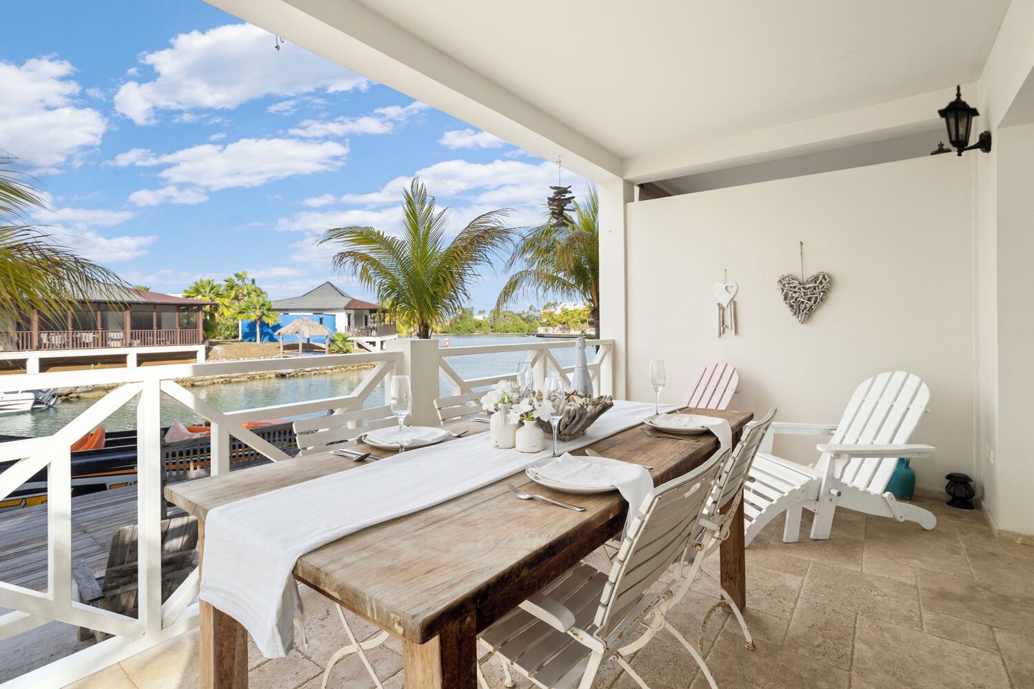 デラックス アパートメント クイーンベッド 1 台ソファーベッド付き | テラス / パティオ