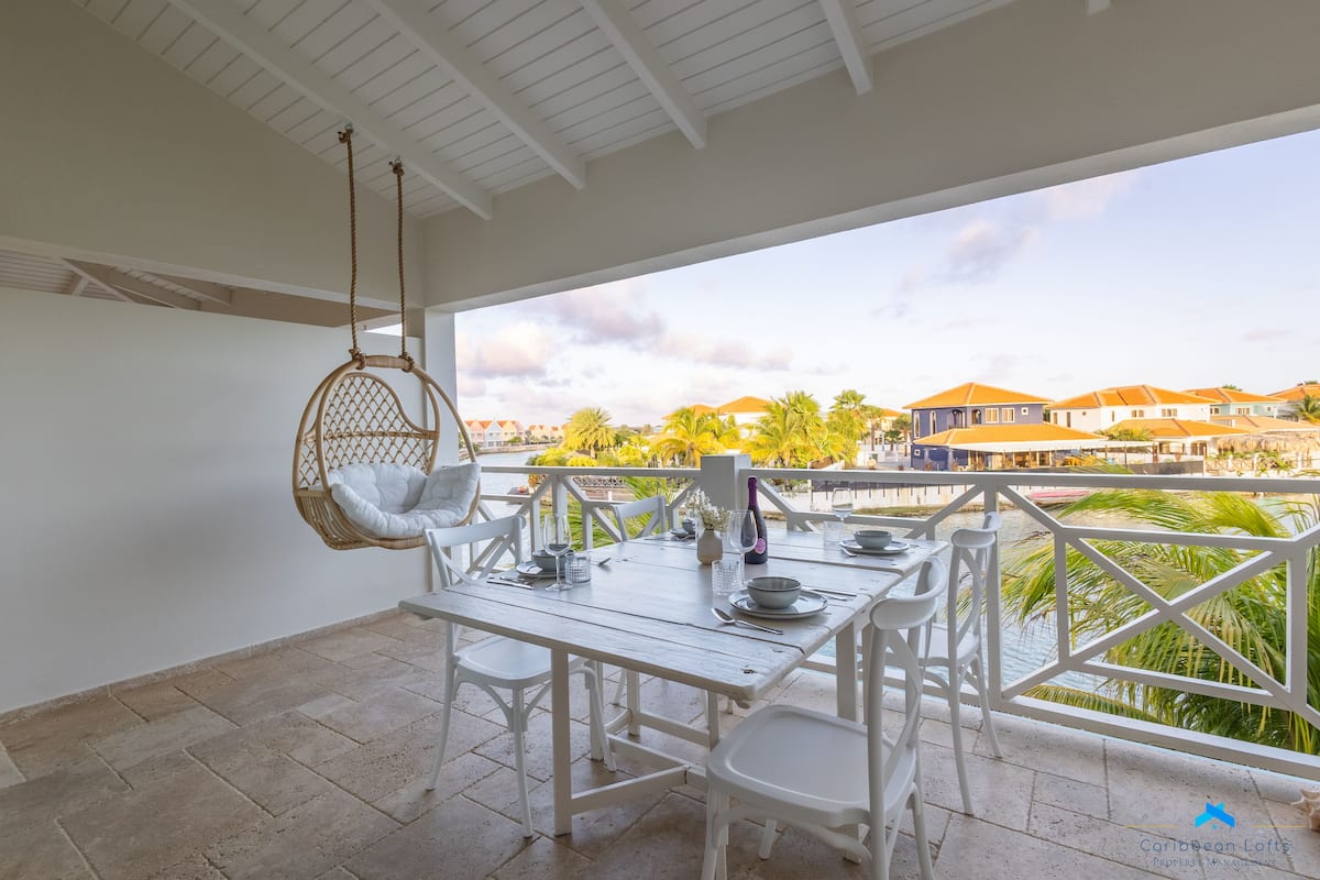 Luxury Apartment, 2 Queen Beds, Marina View | Terrace/patio