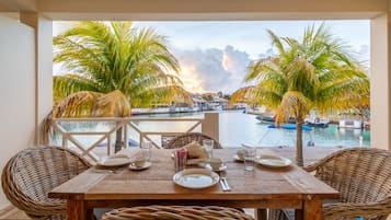 Deluxe Apartment, 1 Queen Bed, Marina View | Terrace/patio