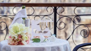 Couples’ dining