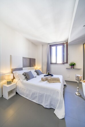 Premium bedding, minibar, in-room safe, soundproofing