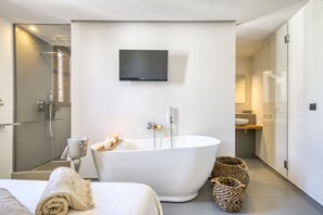 Ropa de cama de alta calidad y minibar 