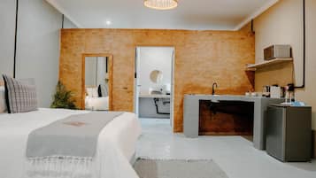 Executive Villa | 1 bedroom, desk, laptop workspace, iron/ironing board