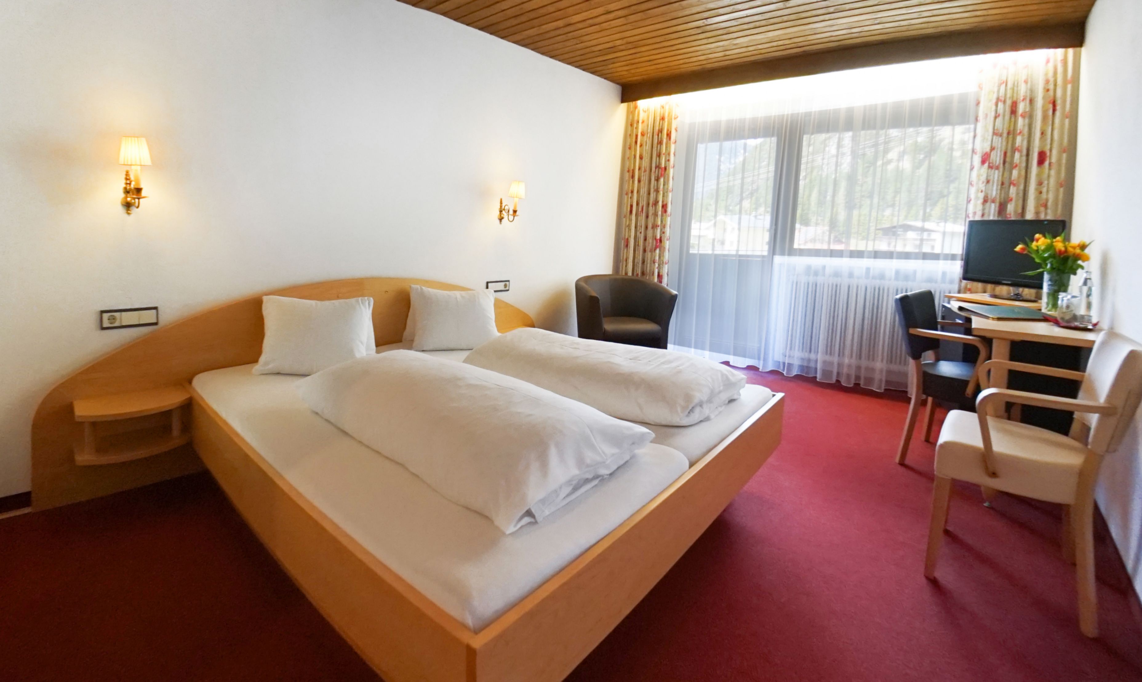 double room | in-room safe, soundproofing, free cots/infant beds, free wifi