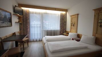 Double Room | In-room safe, soundproofing, free cots/infant beds, free WiFi
