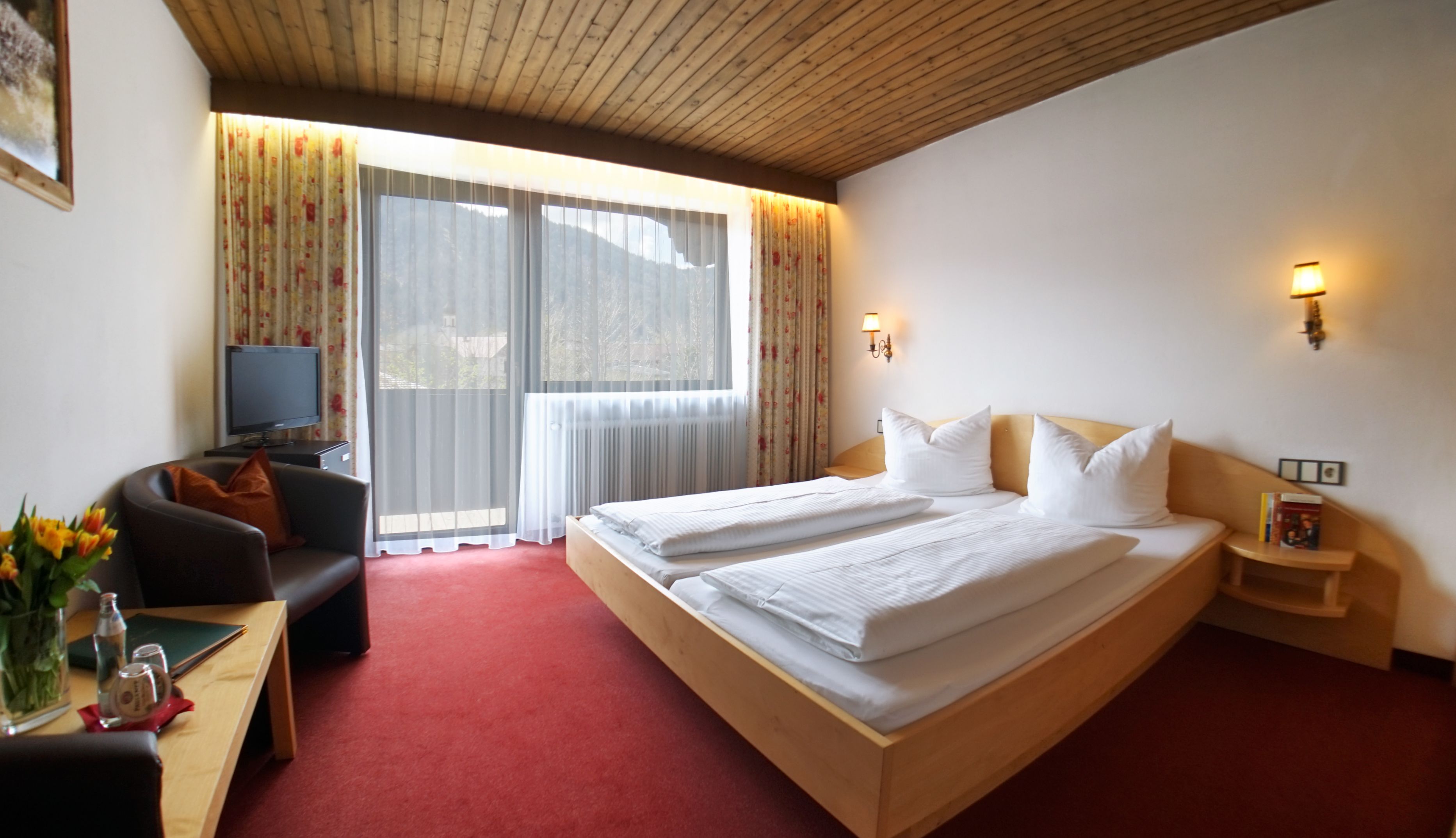 double room | in-room safe, soundproofing, free cots/infant beds, free wifi