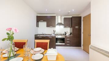 Standard Apartment, 2 Bedrooms | In-room dining