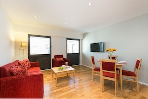 Standard Apartment, 1 Bedroom | Living area
