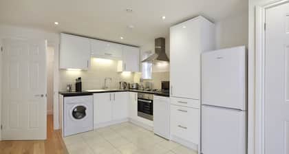 Hendry Court By Flying Butler