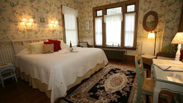 Room, Private Bathroom (Yellow Rose) | Premium bedding, iron/ironing board, free WiFi