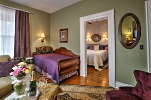 Phòng, phòng tắm riêng (Erin's Retreat) | Khu phòng khách