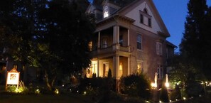 Front of property - evening/night - Barrister's Bed & Breakfast (Seneca Falls)