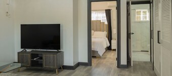 El Gabriel Apartments