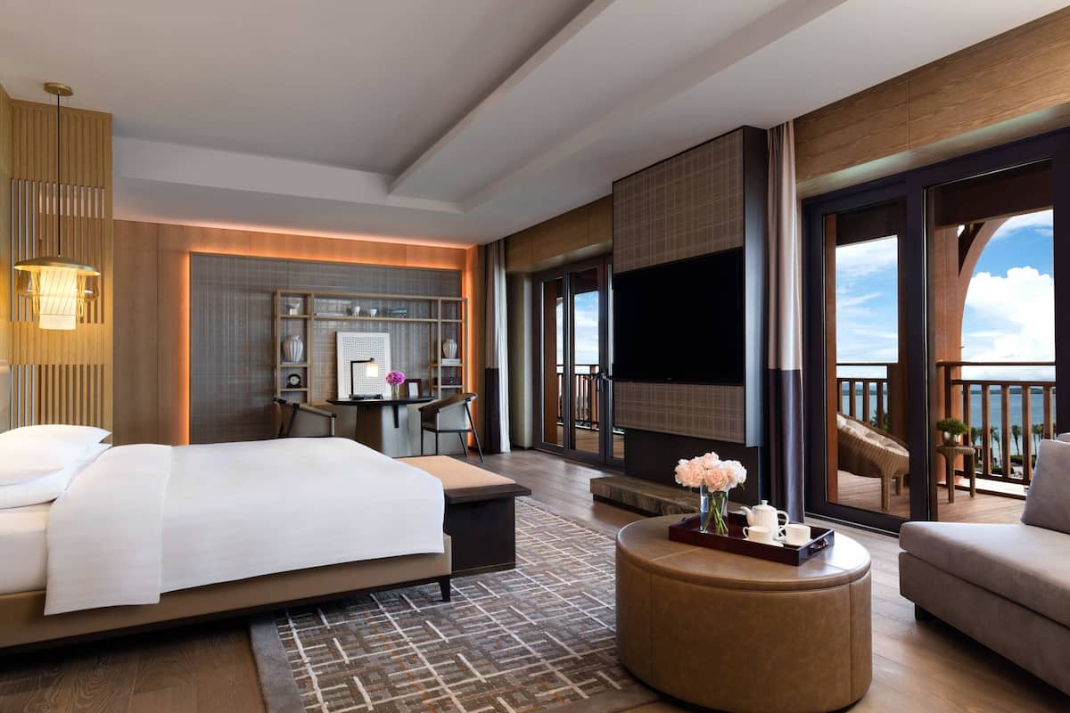 Suite, 1 King Bed, Sea View | 1 bedroom, premium bedding, down duvets, in-room safe