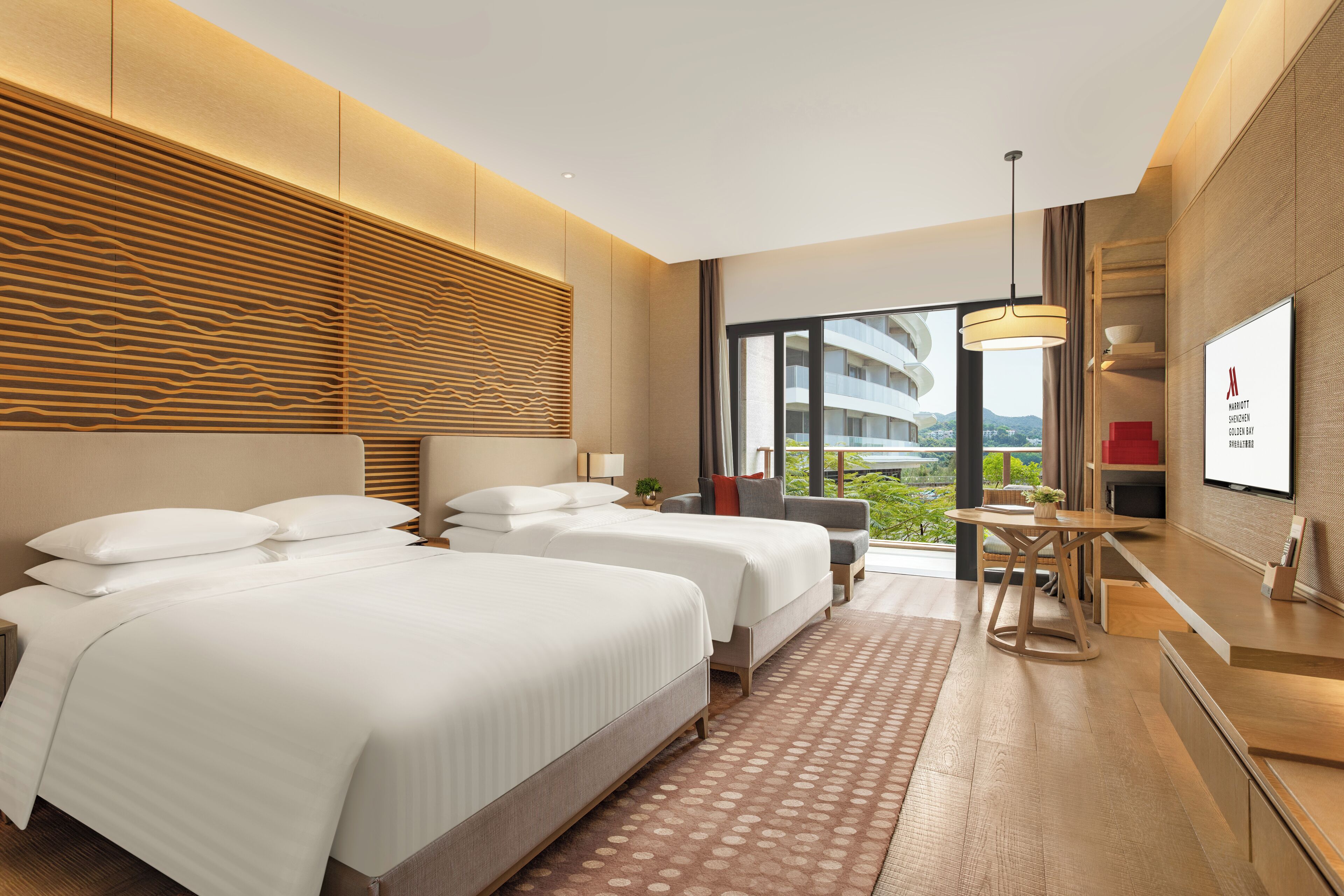 Zimmer, 2 Doppelbetten | Ausblick vom Zimmer