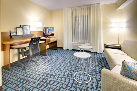Fairfield Inn Suites by Marriott Asheville Tunnel Road - Image 7