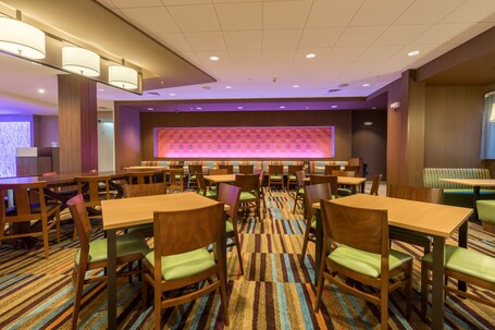 Fairfield Inn Suites by Marriott Asheville Tunnel Road - Image 26