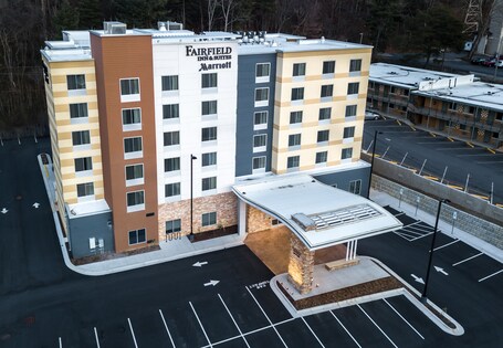 Fairfield Inn Suites by Marriott Asheville Tunnel Road - Image 18