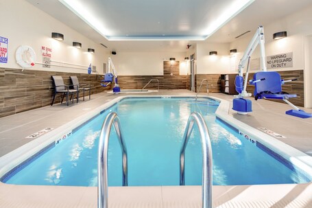 Fairfield Inn Suites by Marriott Asheville Tunnel Road - Image 17