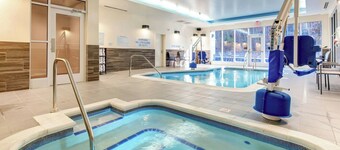 阿什維爾隧道大道萬豪費爾菲爾德套房酒店