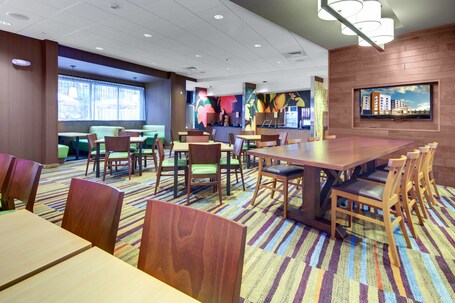 Fairfield Inn Suites by Marriott Asheville Tunnel Road - Image 19