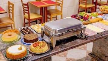 Gratis morgenmadsbuffet hver dag