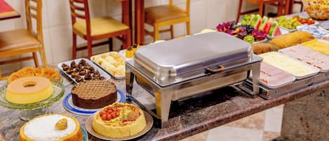 Petit déjeuner buffet compris tous les jours