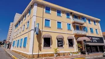 Fachada da propriedade