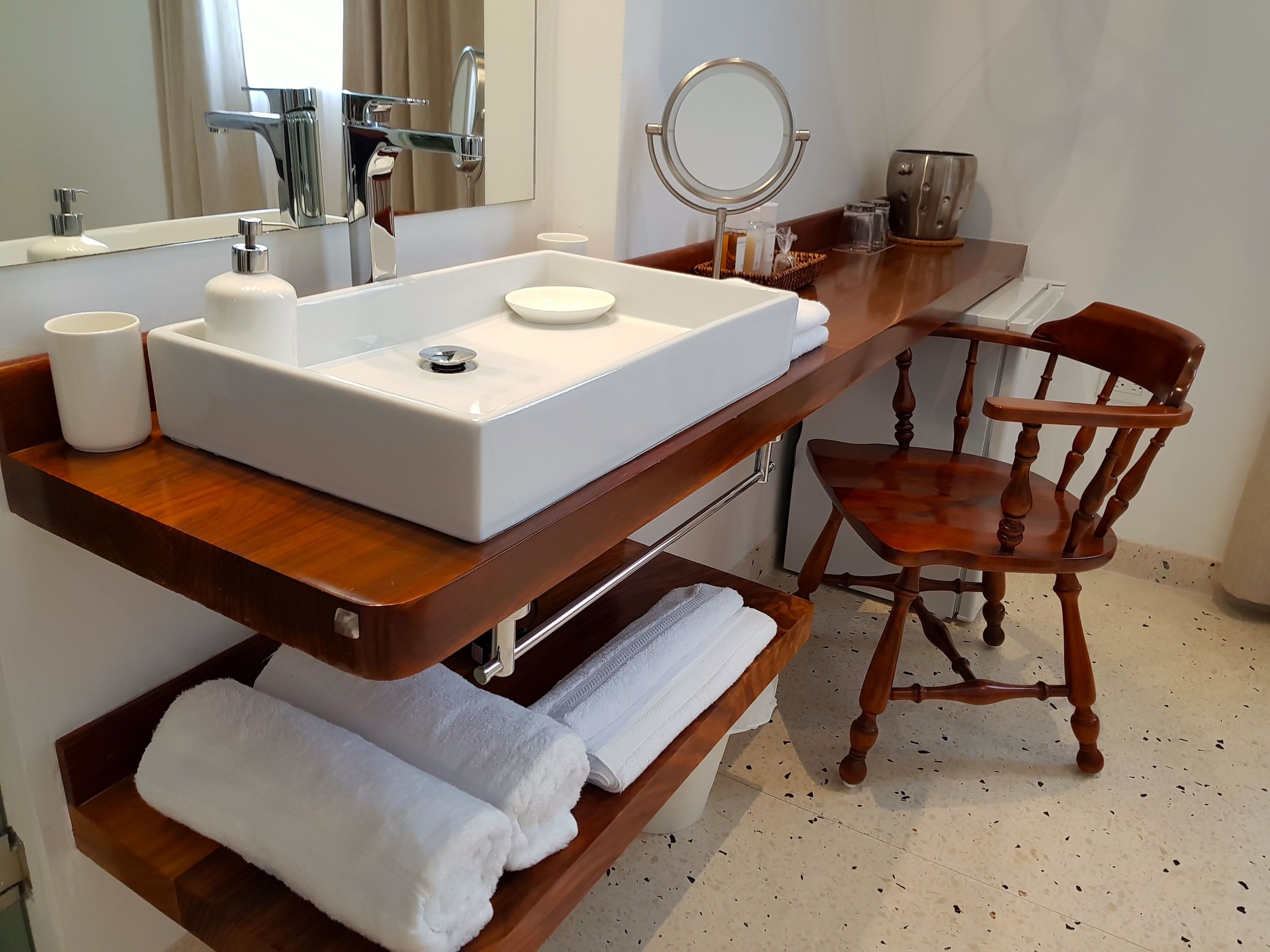 junior suite | bathroom sink