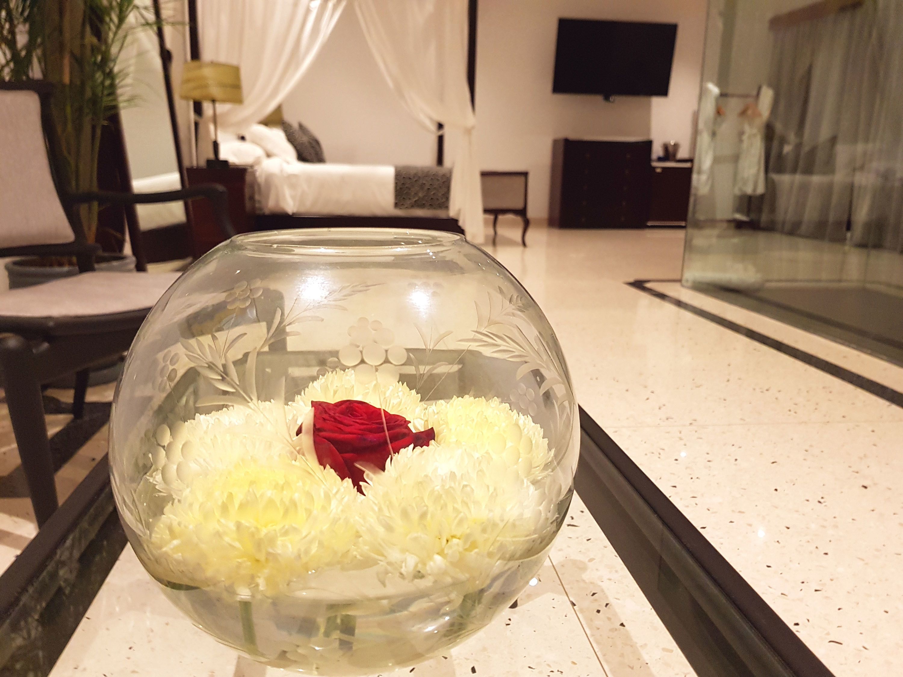 suite | down duvets, minibar, in-room safe, individually decorated