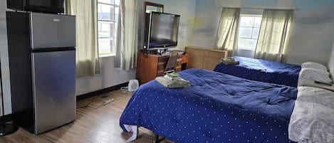 Standard Room, 2 Queen Beds | Free WiFi, bed sheets