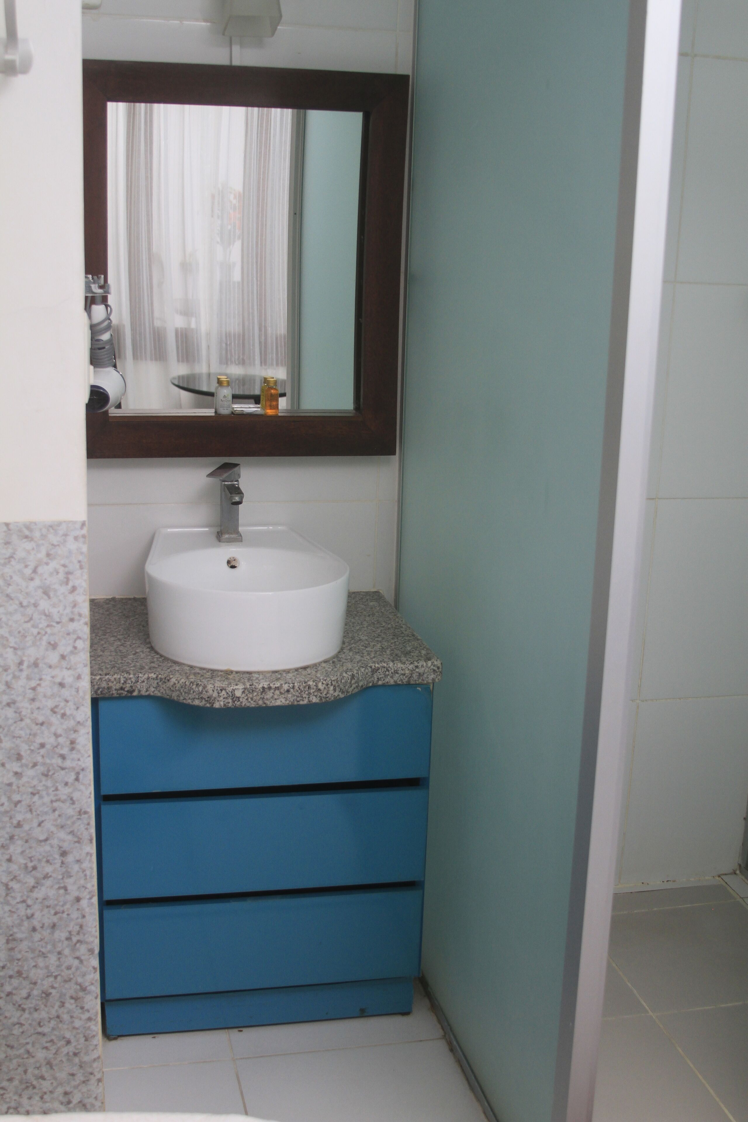 economy room, 1 bedroom, private bathroom | bathroom | shower, rainfall showerhead, free toiletries, hair dryer