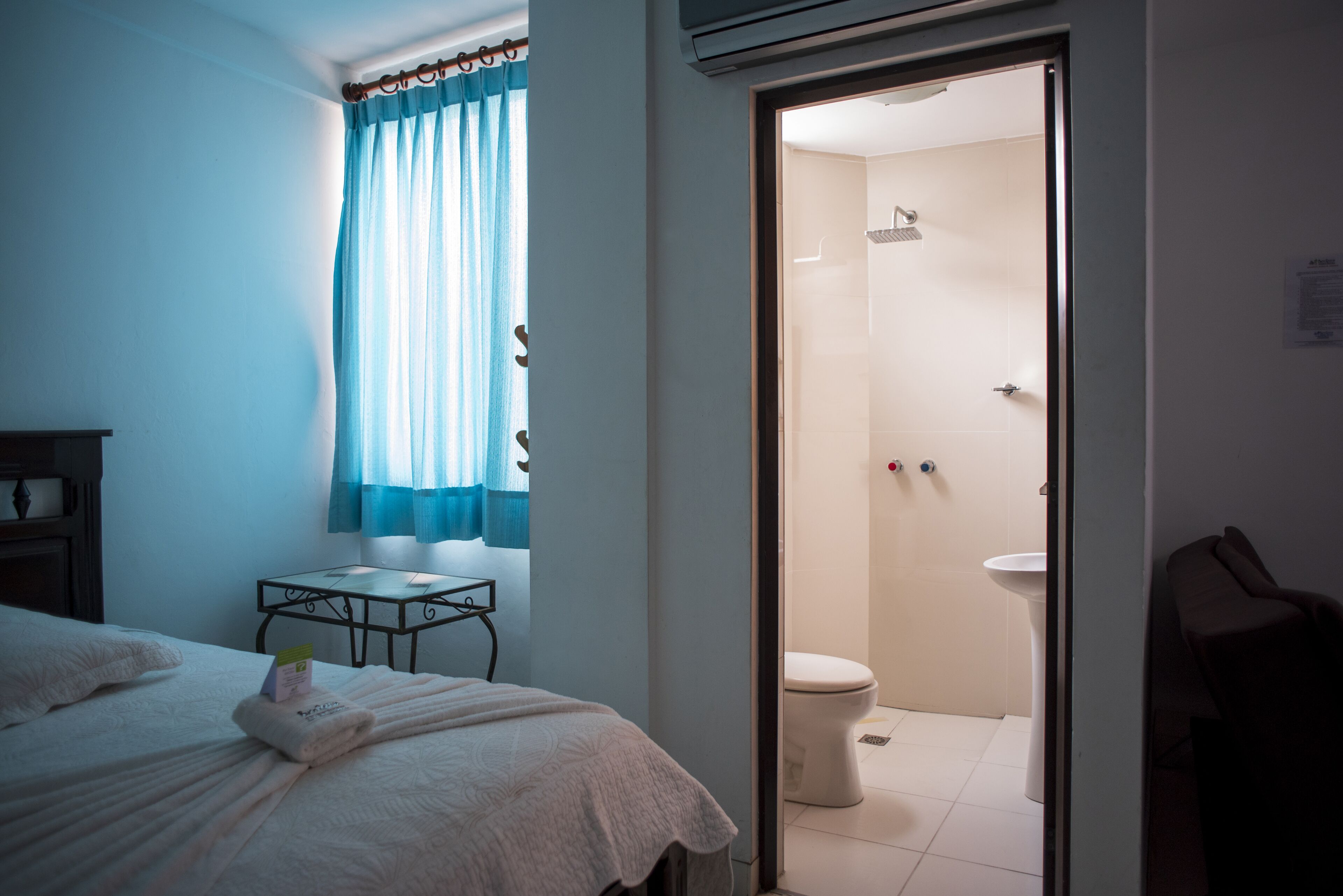 Family Twin Room, 1 Bedroom, Kitchen | Bathroom | Shower, rainfall showerhead, free toiletries, hair dryer