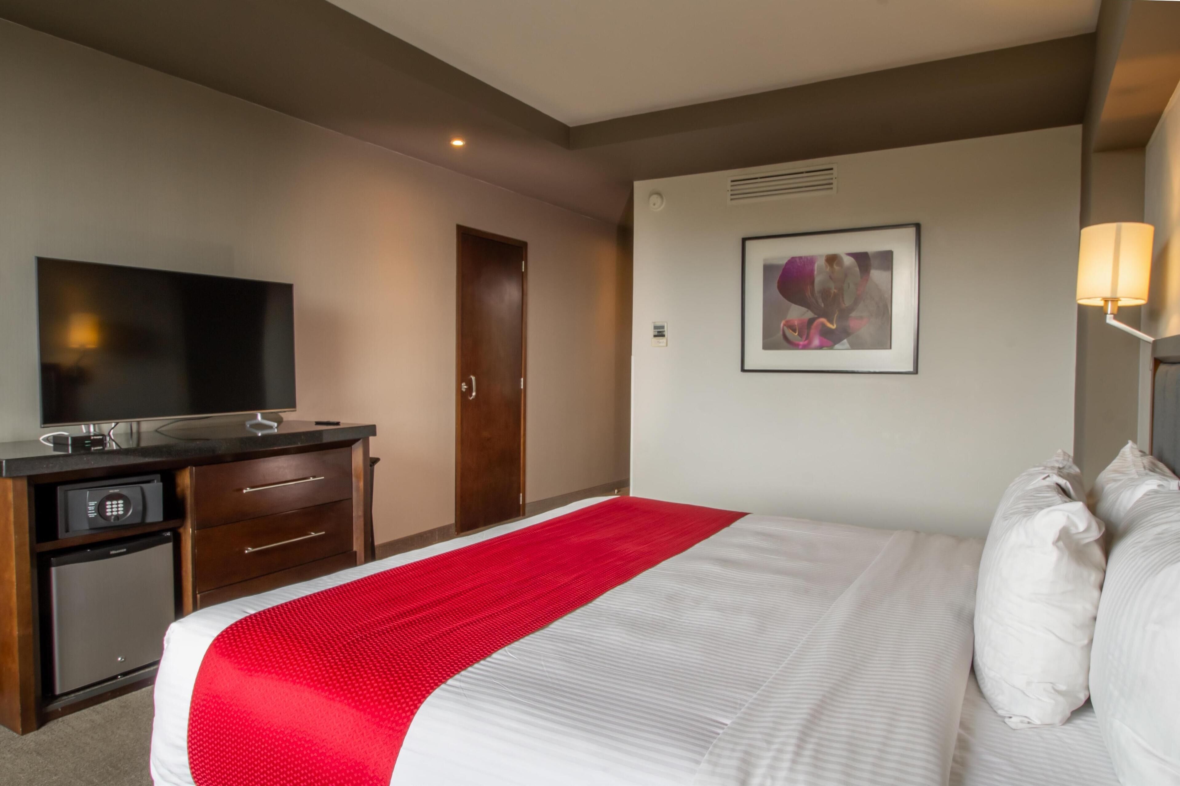 Chambre Standard, 1 très grand lit, non-fumeurs, chambres communicantes | Minibar, coffres-forts dans les chambres, bureau