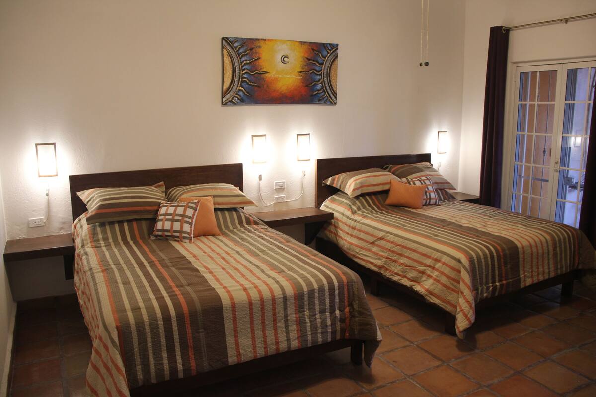 Standardzimmer, 2 Queen-Betten, Gartenblick