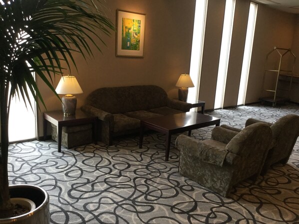 Televisión, películas con cargo