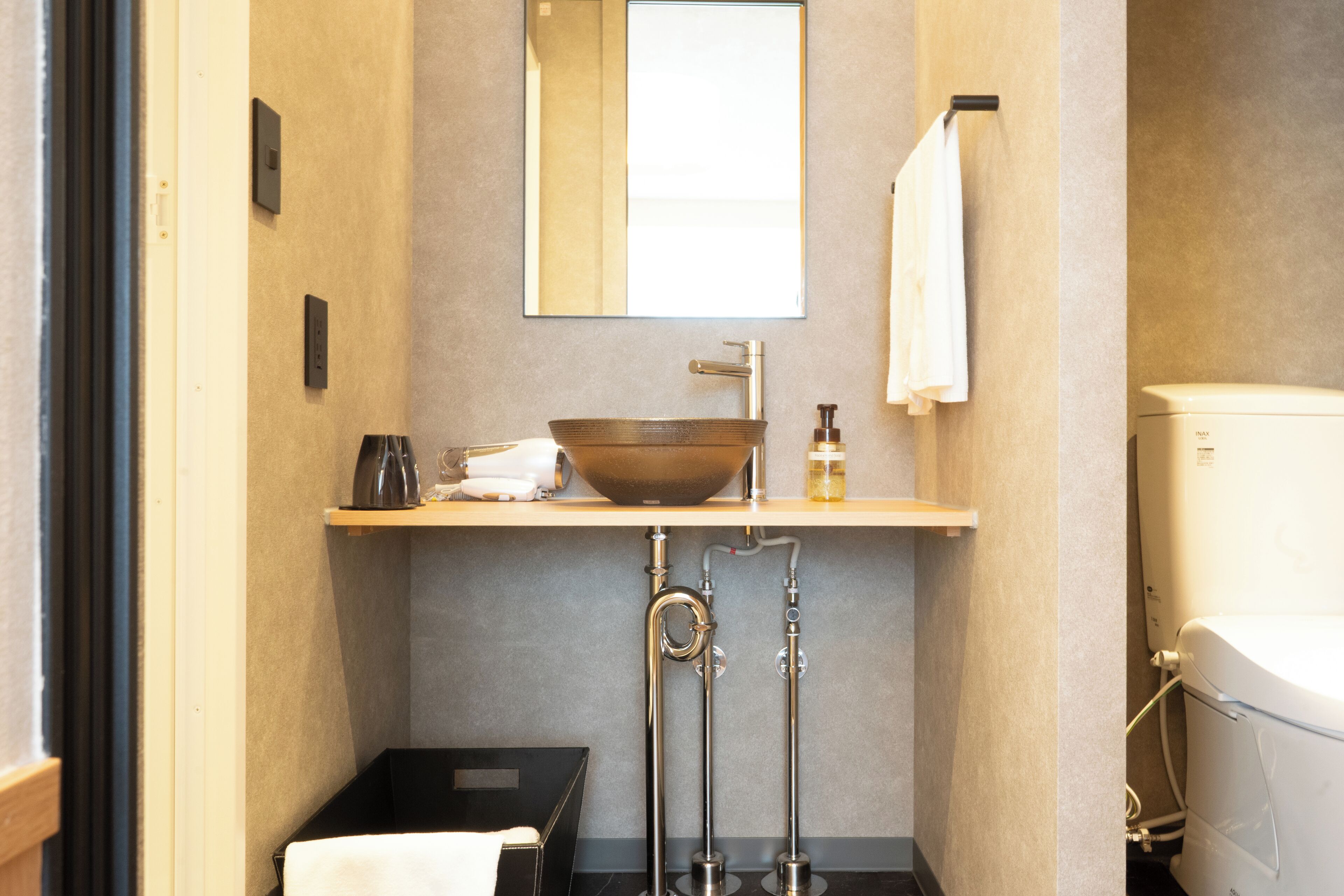 superior double room, non smoking | down duvets, in-room safe, desk, free wifi