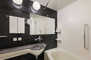 Room, 2 Twin Beds | Bathroom | Combined shower/tub, free toiletries, hair dryer, slippers