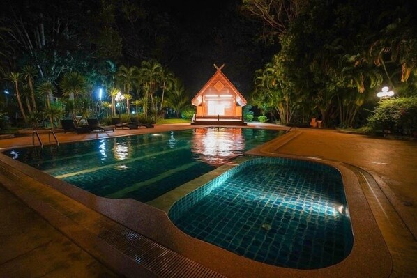 Outdoor pool - Rimchan Resort Hotel (Mae Chan)