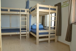 Gemeinsamer Schlafsaal, Gemischter Schlafsaal (6 bed dormitory ) | Zustellbetten, kostenloses WLAN