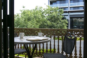 Chambre Double Deluxe, 1 grand lit, balcon | Balcon