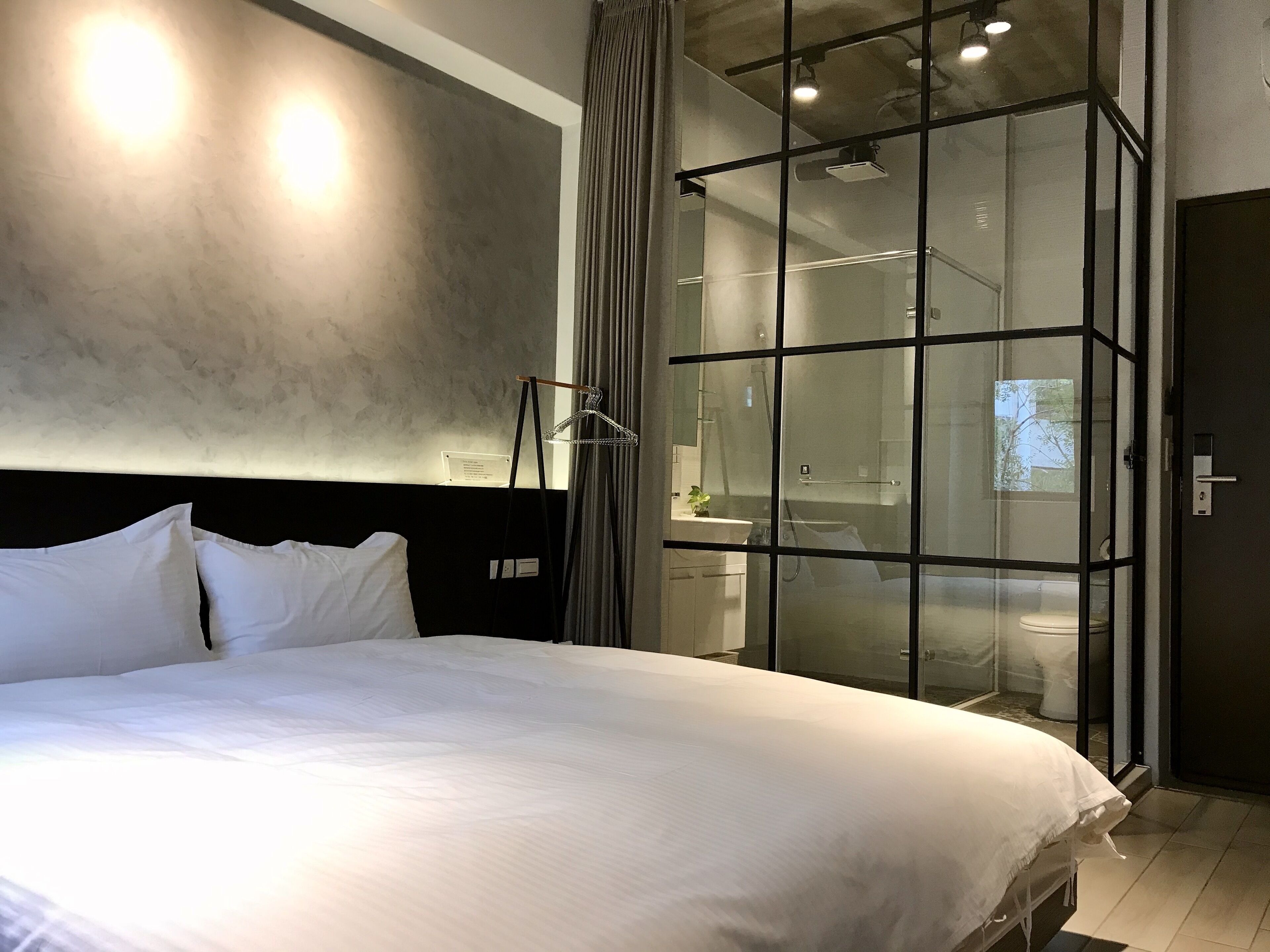 Classic-Doppelzimmer (202) | 1 Schlafzimmer, hochwertige Bettwaren, Daunenbettdecken, Minibar