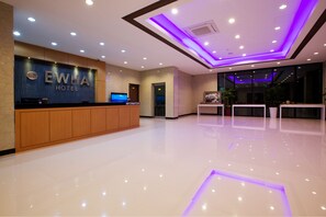Lobby - Ewha Hotel (Jeju City)