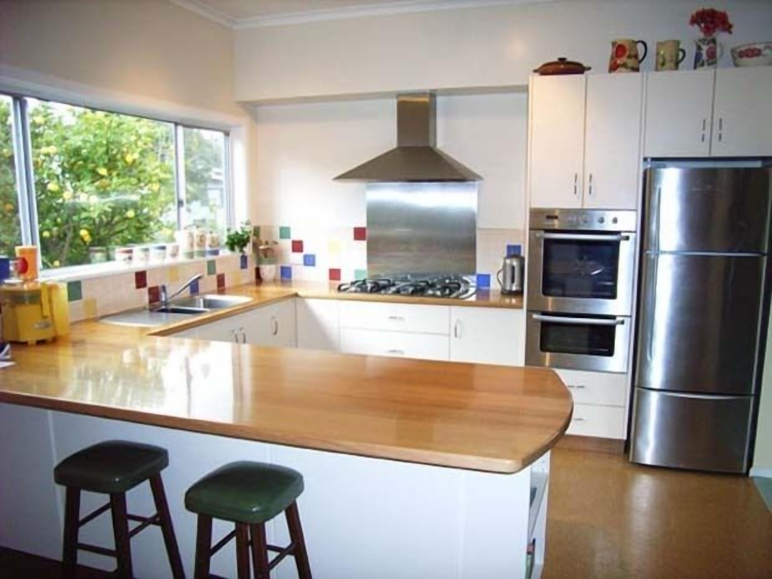 Cedar Cottages Blackmans Bay — image 5