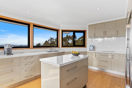 Executive House | Private kitchen | Coffee/tea maker, electric kettle