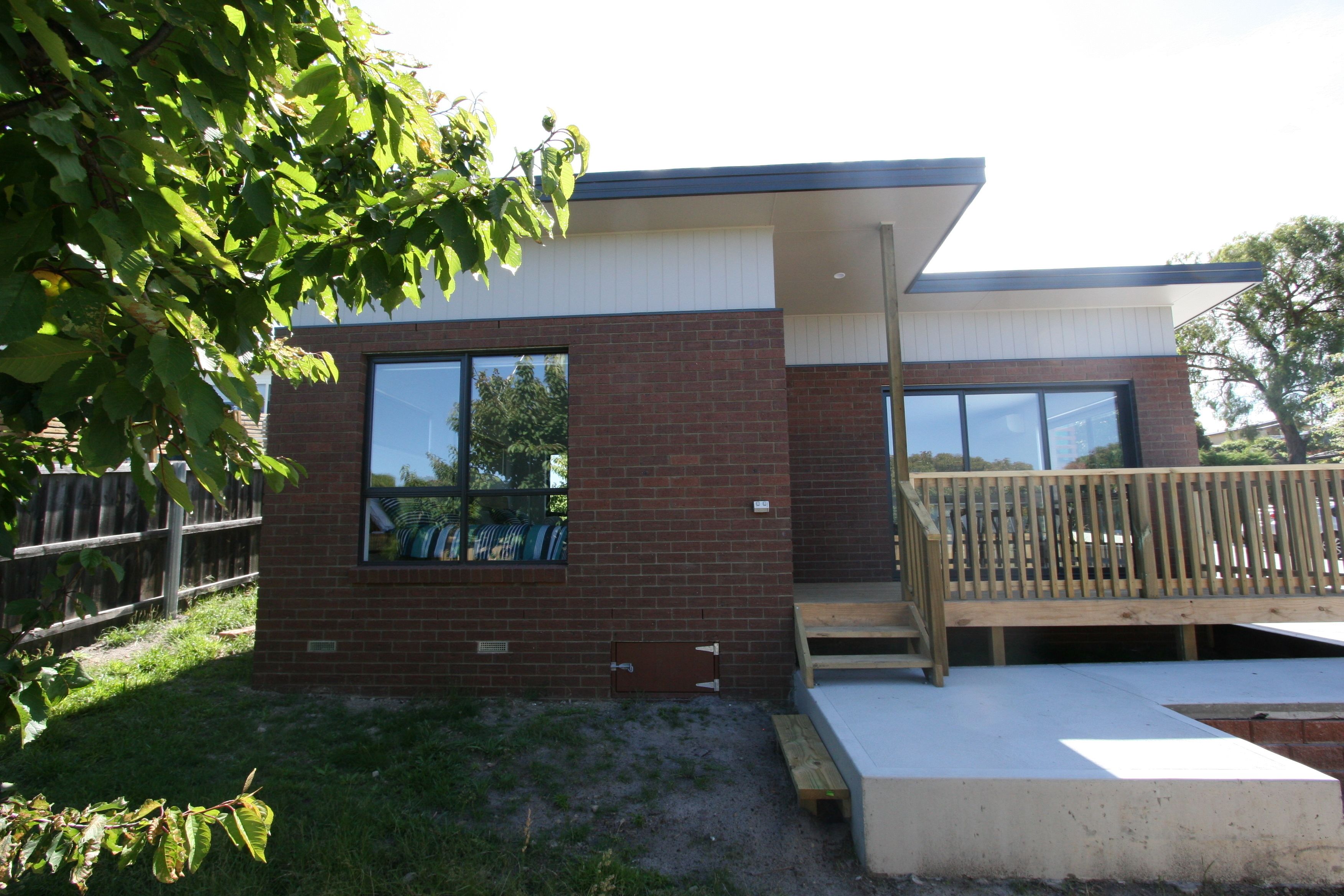 Cedar Cottages Blackmans Bay — image 11