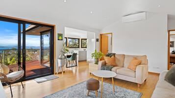 Executive House | Living area